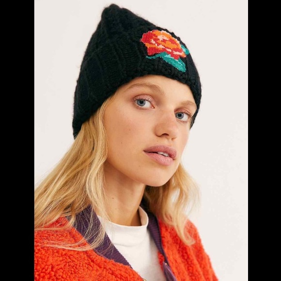 NWT Free People Everything Rosy Black Wool Beanie - Picture 8 of 8